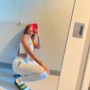 Meet your Posher, Courtney